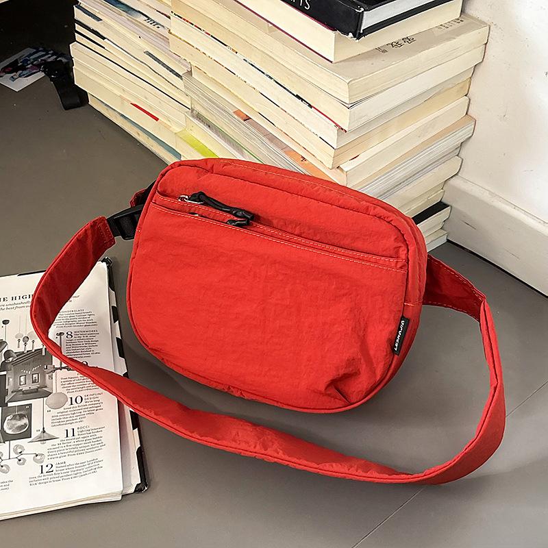 Outdoor sports cycling bag women s new lightweight cloth bag versatile casual shoulder messenger bag breast bag
Outdoor sports cycling bag women s new lightweight cloth bag versatile casual shoulder messenger bag breast bag