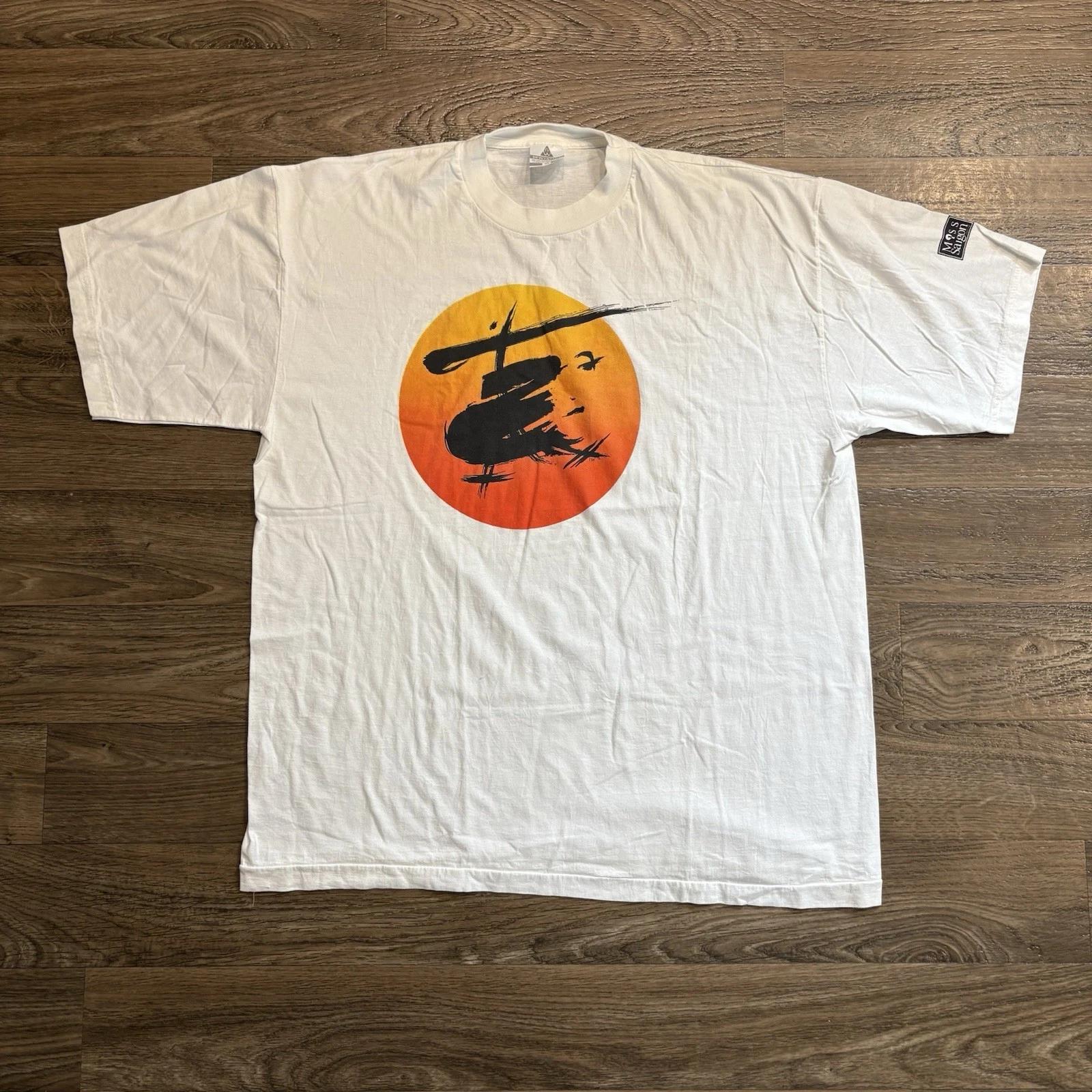Vintage / Y2K 90s Miss Saigon Musical Theater White Graphic T Shirt XL Plays 4XL
Vintage / Y2K 90s Miss Saigon Musical Theater White Graphic T Shirt XL Plays 4XL