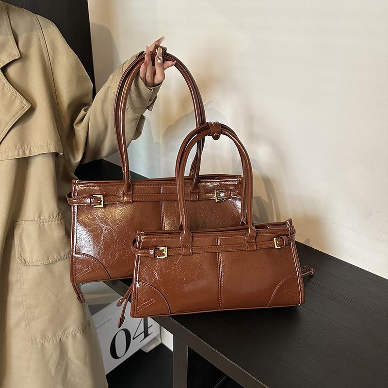 2025 new single shoulder urban simplicity high sense niche exquisite large capacity handbag Small чёрный
2025 new single shoulder urban simplicity high sense niche exquisite large capacity handbag Small чёрный