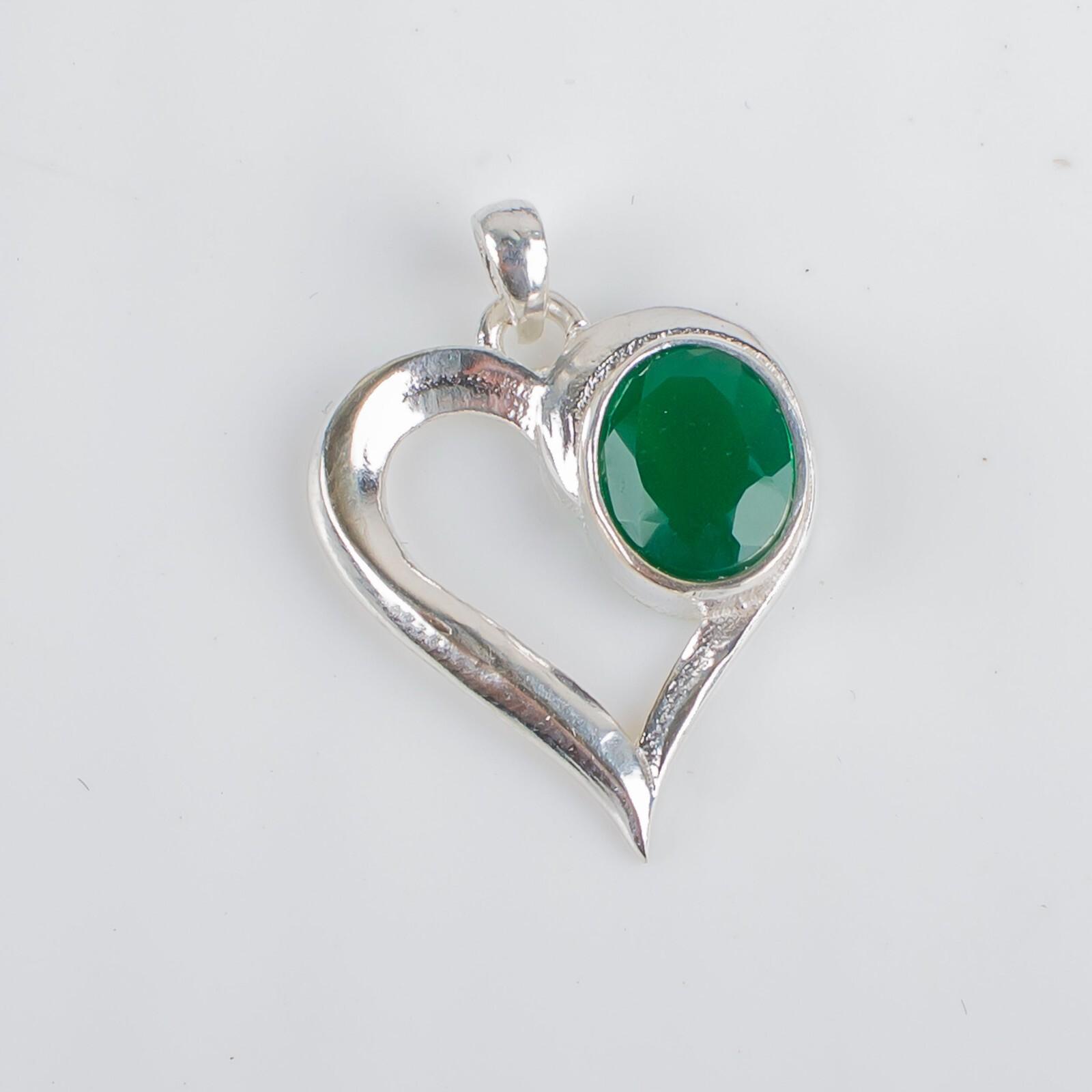 Green Onyx Gemstone 925 Sterling Silver Jewelry Handmade Pendant Birthday Gift CP-5-13
Green Onyx Gemstone 925 Sterling Silver Jewelry Handmade Pendant Birthday Gift CP-5-13