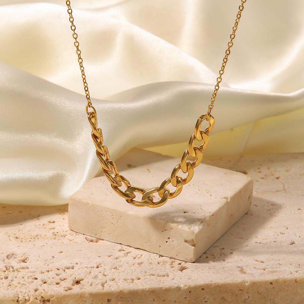 Autumn/Winter Stainless Steel Necklace: Women s Hip-Hop Light Luxury Niche Sweater Chain, Trendy European & American Design.
Autumn/Winter Stainless Steel Necklace: Women s Hip-Hop Light Luxury Niche Sweater Chain, Trendy European & American Design.