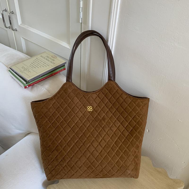 Bag Women s Bag 2025 New Rhombus Portable Commuter Bag Large Capacity Tote Bag Premium Shoulder Bag Underarm Bag коричневый
Bag Women s Bag 2025 New Rhombus Portable Commuter Bag Large Capacity Tote Bag Premium Shoulder Bag Underarm Bag коричневый