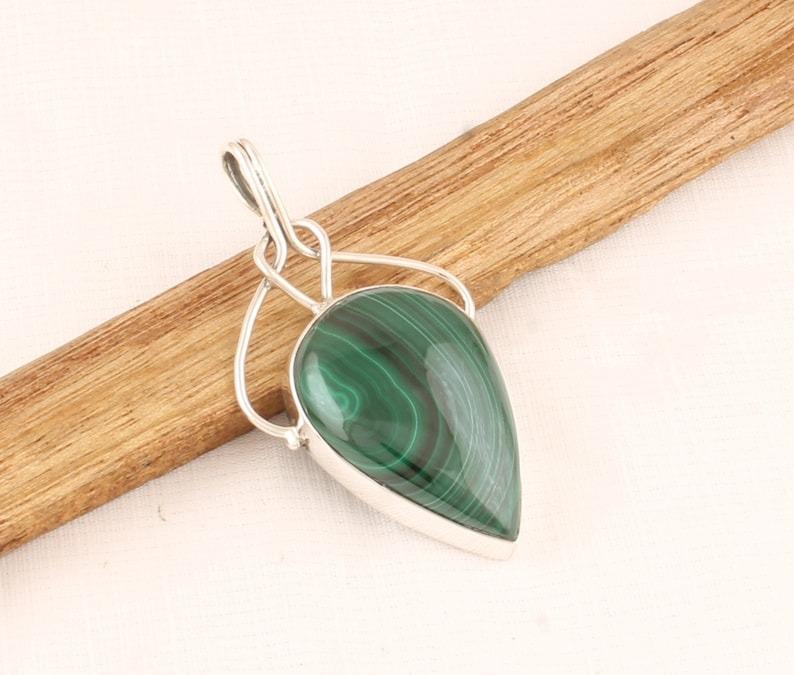Solid 925 Sterling Silver Malachite Gemstone Pear Gemstone Pendant Necklace Handmade Jewelry Boho Pendant
Solid 925 Sterling Silver Malachite Gemstone Pear Gemstone Pendant Necklace Handmade Jewelry Boho Pendant