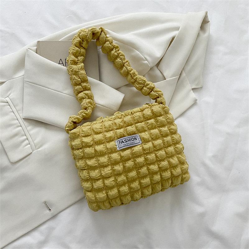 Летняя сумка через плечо с облаком, пузырями и цветами, 2025, ромбовидная сумка-жилет, простая женская сумка-тоут Without pendant жёлтый
Летняя сумка через плечо с облаком, пузырями и цветами, 2025, ромбовидная сумка-жилет, простая женская сумка-тоут Without pendant жёлтый