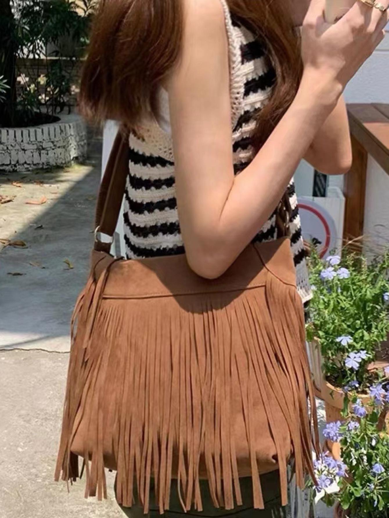 Bag Women S Retro Fashion Personality Versatile Tassel Bag Millennium Spice Girls Sweet Cool Casual Messenger Bag Tide коричневий
Bag Women S Retro Fashion Personality Versatile Tassel Bag Millennium Spice Girls Sweet Cool Casual Messenger Bag Tide коричневий