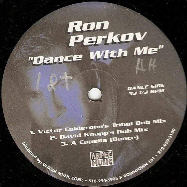 12inch Record RON PERKOV Dance With Me DWMVCDT Arpee Records 1998 US Dance Electronica Used
12inch Record RON PERKOV Dance With Me DWMVCDT Arpee Records 1998 US Dance Electronica Used