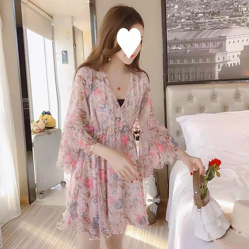 Spring/Summer 2024 Floral V-Neck Dress with Flare Sleeves - Slimming, Age-Defying, Sweet Fairy Style 3XL сірий колір
Spring/Summer 2024 Floral V-Neck Dress with Flare Sleeves - Slimming, Age-Defying, Sweet Fairy Style 3XL сірий колір