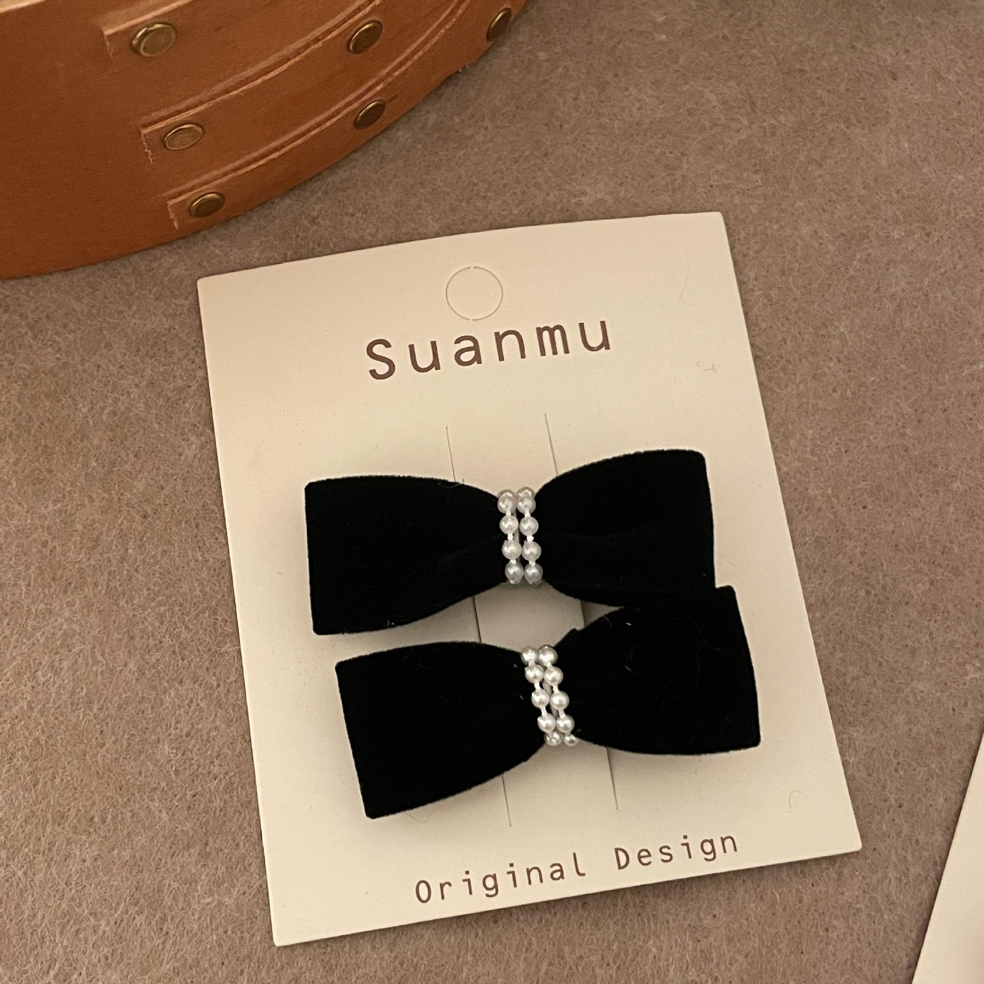 Корейский красный бархатный комплект из банта и резинки для волос для девочек
Корейский красный бархатный комплект из банта и резинки для волос для девочек