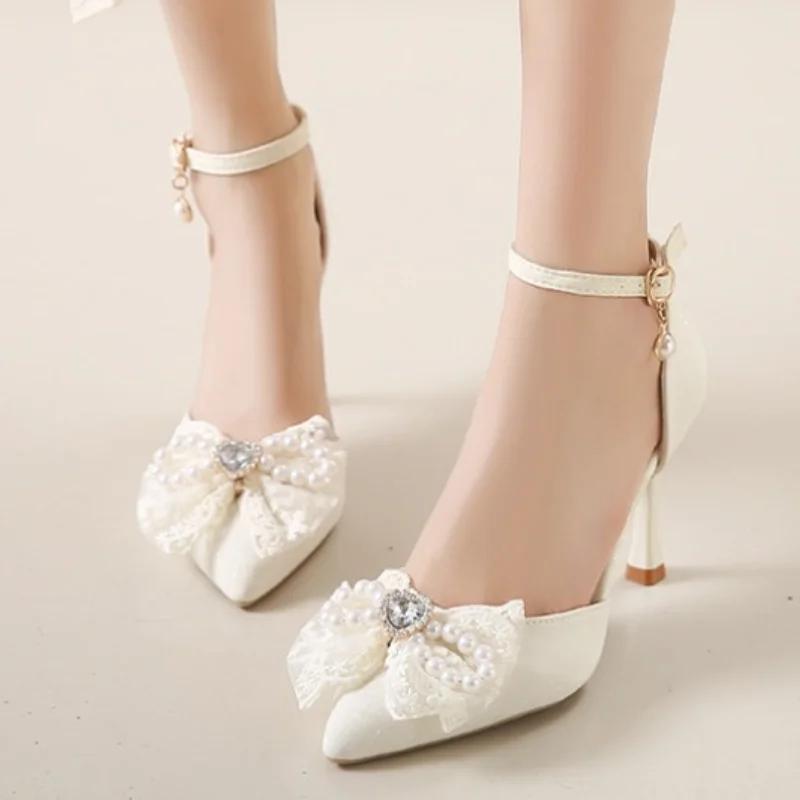 Модные однотонные туфли на высоком каблуке для женщин 2024 года, летние новые сексуальные туфли-бабочки с одним словом, повседневные удобные туфли для женщин 34 бежевый
Модные однотонные туфли на высоком каблуке для женщин 2024 года, летние новые сексуальные туфли-бабочки с одним словом, повседневные удобные туфли для женщин 34 бежевый