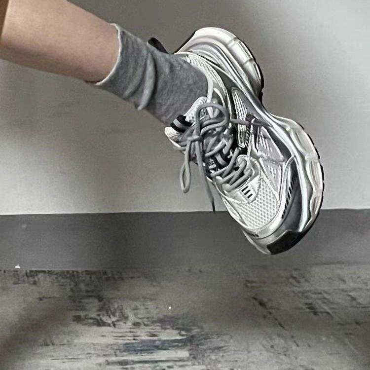 Spring and autumn tide thick-soled silver dad shoes increase height versatile sports running casual fashion 35
Spring and autumn tide thick-soled silver dad shoes increase height versatile sports running casual fashion 35