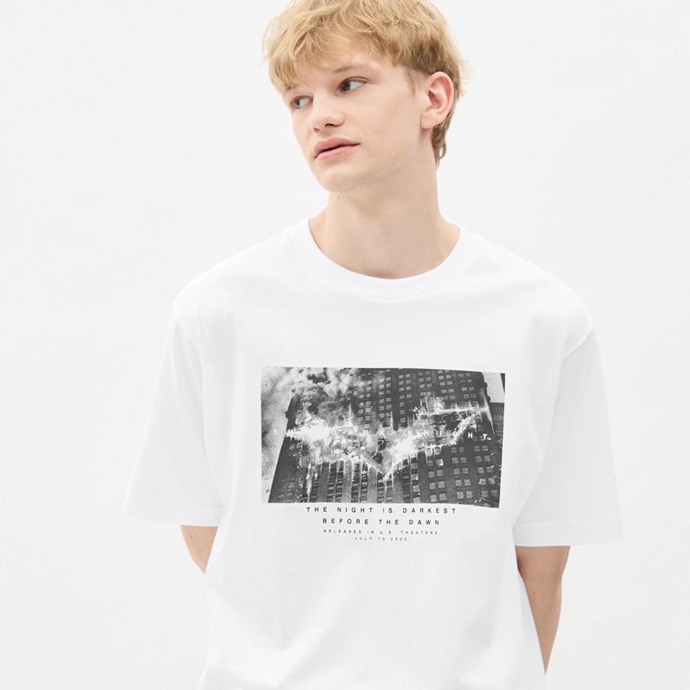 GU от Uniqlo Graphic T, 5-минутный конверт, Бэтмен 3
GU от Uniqlo Graphic T, 5-минутный конверт, Бэтмен 3