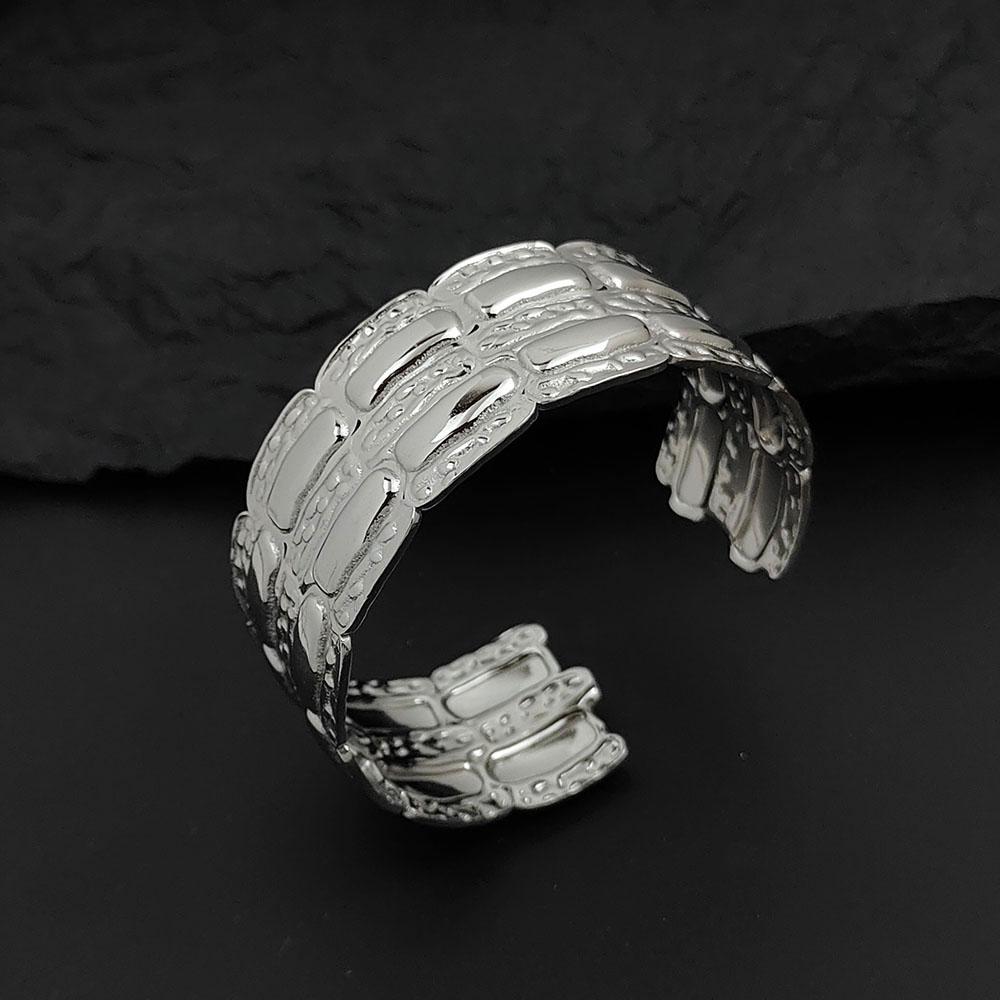 Exaggerated Striped Printed Stainless Steel Gold-plated Women s Bracelet Waterproof and Non-fading Bracelet Gift for Wife серебряный
Exaggerated Striped Printed Stainless Steel Gold-plated Women s Bracelet Waterproof and Non-fading Bracelet Gift for Wife серебряный
