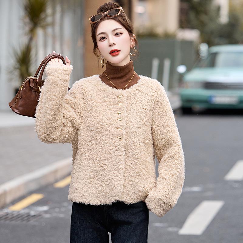 Women s Korean Style One-Piece Leather & Fur Lambswool Long Sleeve Fashion Coat XL (120-130 jin)
Women s Korean Style One-Piece Leather & Fur Lambswool Long Sleeve Fashion Coat XL (120-130 jin)
