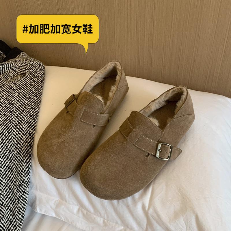 Wide fat feet all-inclusive women s cotton shoes Wide fat feet Snow boots Fleece large size women s shoes 44
Wide fat feet all-inclusive women s cotton shoes Wide fat feet Snow boots Fleece large size women s shoes 44