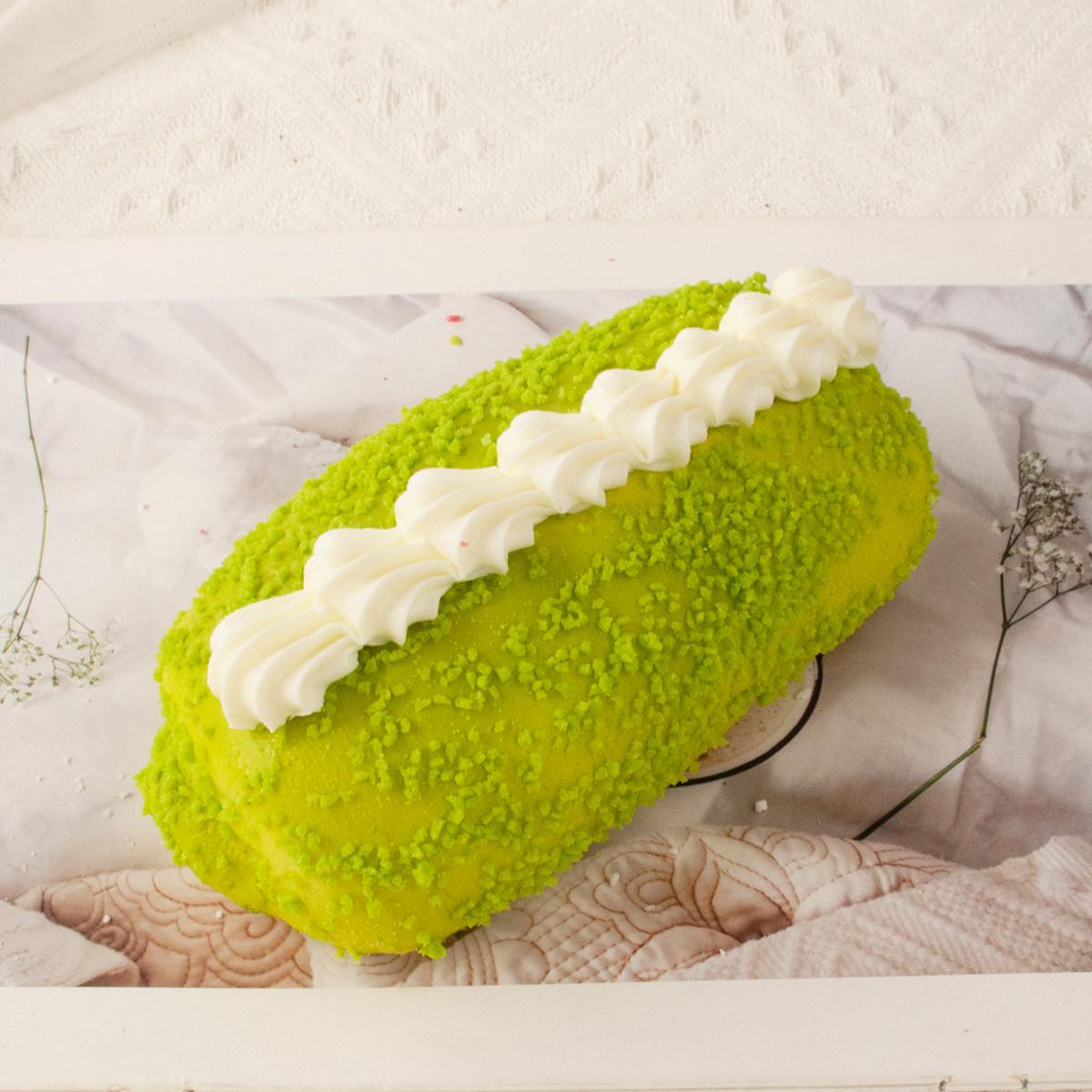 Artificial Cream Bread Simulation Food Fake Cake Home Decor Cake Shop Bakery Window Display Ins Photography Props Sample Display 16X5.5cm
Artificial Cream Bread Simulation Food Fake Cake Home Decor Cake Shop Bakery Window Display Ins Photography Props Sample Display 16X5.5cm