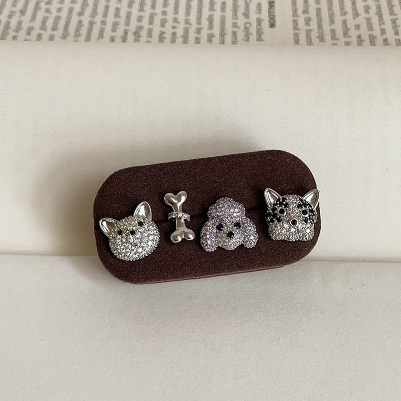 Mengqu мультфильм изысканные вспышки щенок серьги гвоздики набор женский ниша уникальный изысканный личность мода универсальные серьги
Mengqu мультфильм изысканные вспышки щенок серьги гвоздики набор женский ниша уникальный изысканный личность мода универсальные серьги