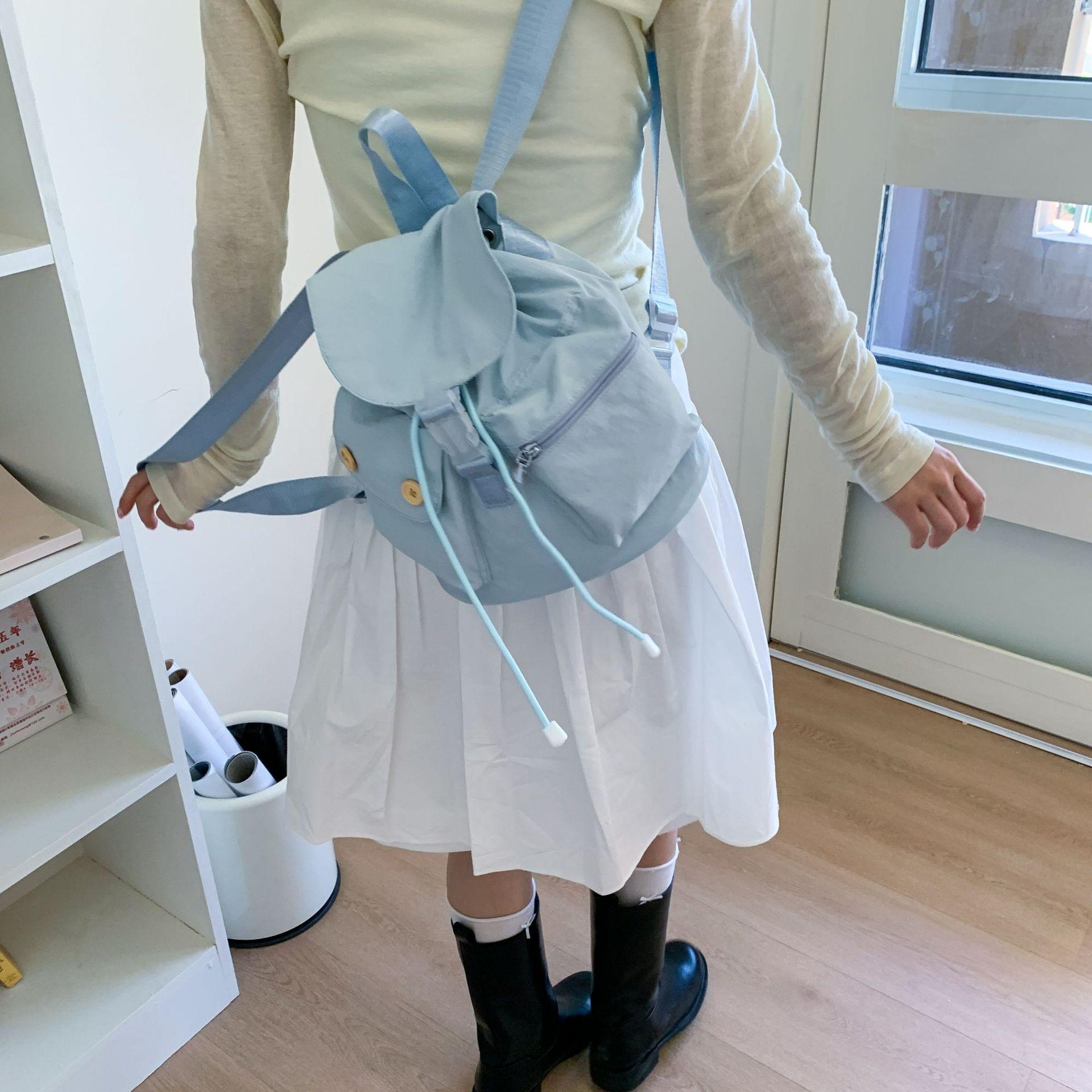 New niche design multi-pocket nylon bundle backpack female versatile student backpack жёлтый
New niche design multi-pocket nylon bundle backpack female versatile student backpack жёлтый