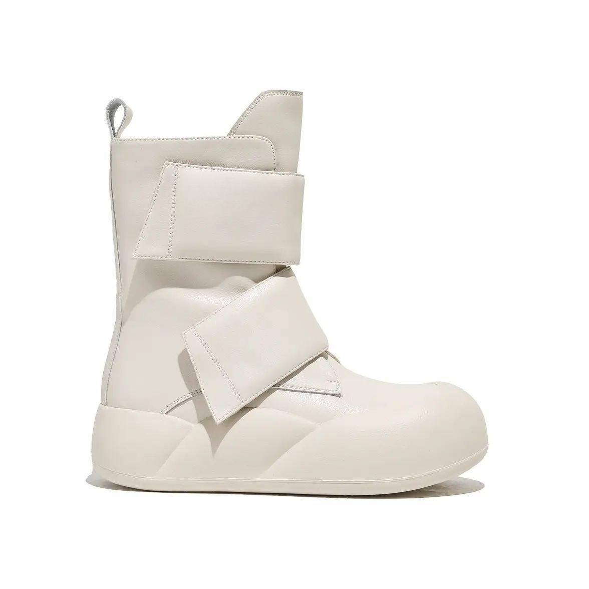 Новые зимние кожаные короткие женские ботинки на толстой подошве с нескользящей подошвой, а также толстые теплые плюшевые ботинки из флиса 40 белый
Новые зимние кожаные короткие женские ботинки на толстой подошве с нескользящей подошвой, а также толстые теплые плюшевые ботинки из флиса 40 белый