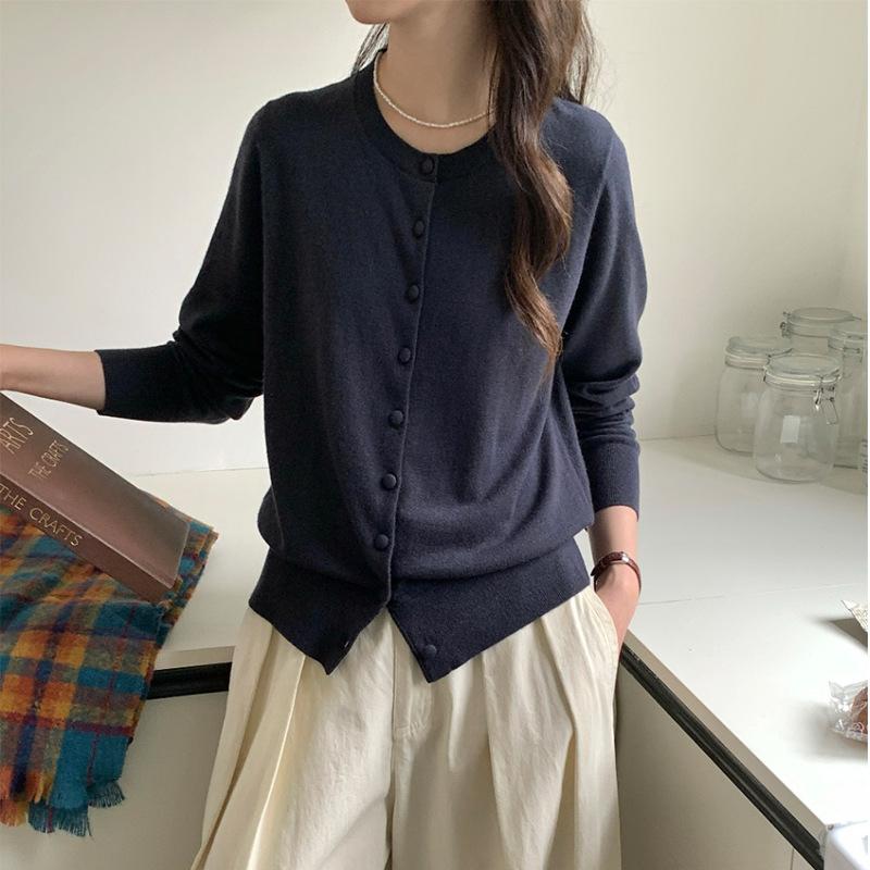 Merino 0 Quan wool knitted cardigan women s bag buttons thin long-sleeved thin outer casual coat top L
Merino 0 Quan wool knitted cardigan women s bag buttons thin long-sleeved thin outer casual coat top L