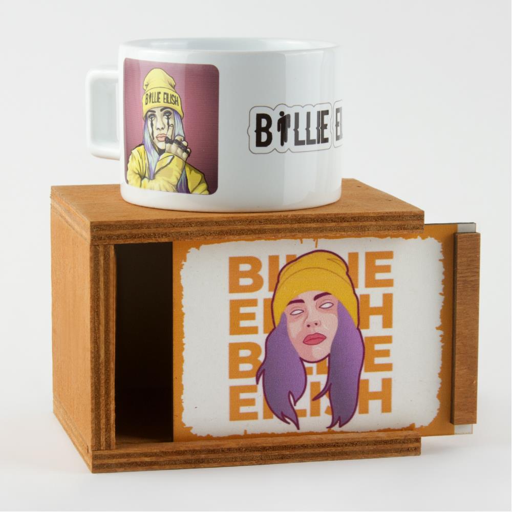 Фигурная деревянная кружка Billie Eilish в коробке 
Фигурная деревянная кружка Billie Eilish в коробке