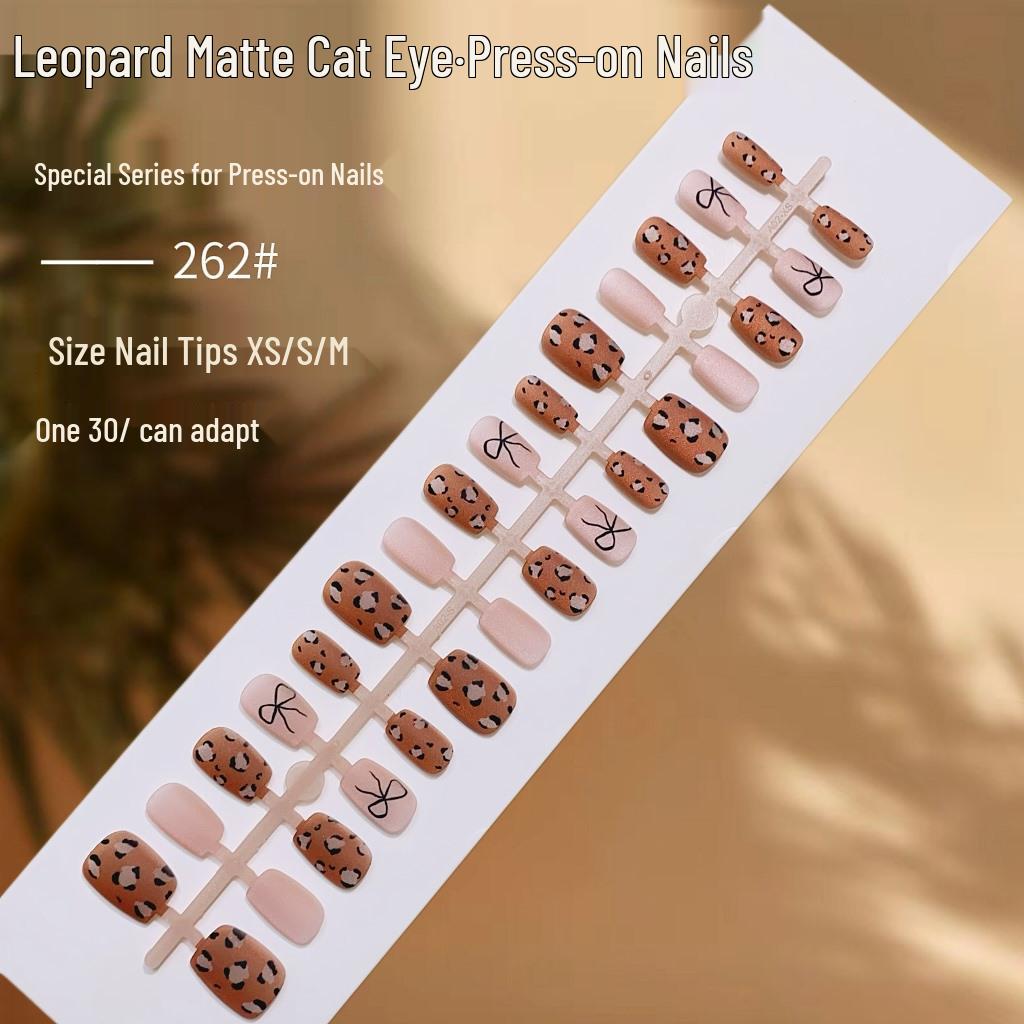 Sweet & Cool Leopard Matte Cat Eye Wearable False Nails – Exquisite Whitening Finish
Sweet & Cool Leopard Matte Cat Eye Wearable False Nails – Exquisite Whitening Finish