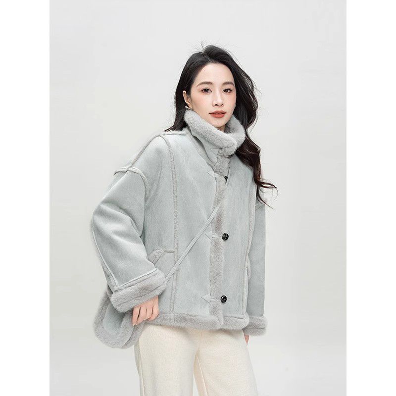 Зимняя свободная стеганая повседневная куртка для миниатюрных женщин, синяя, с утолщенным меховым дизайном, со стойкой, верхняя одежда M
Зимняя свободная стеганая повседневная куртка для миниатюрных женщин, синяя, с утолщенным меховым дизайном, со стойкой, верхняя одежда M