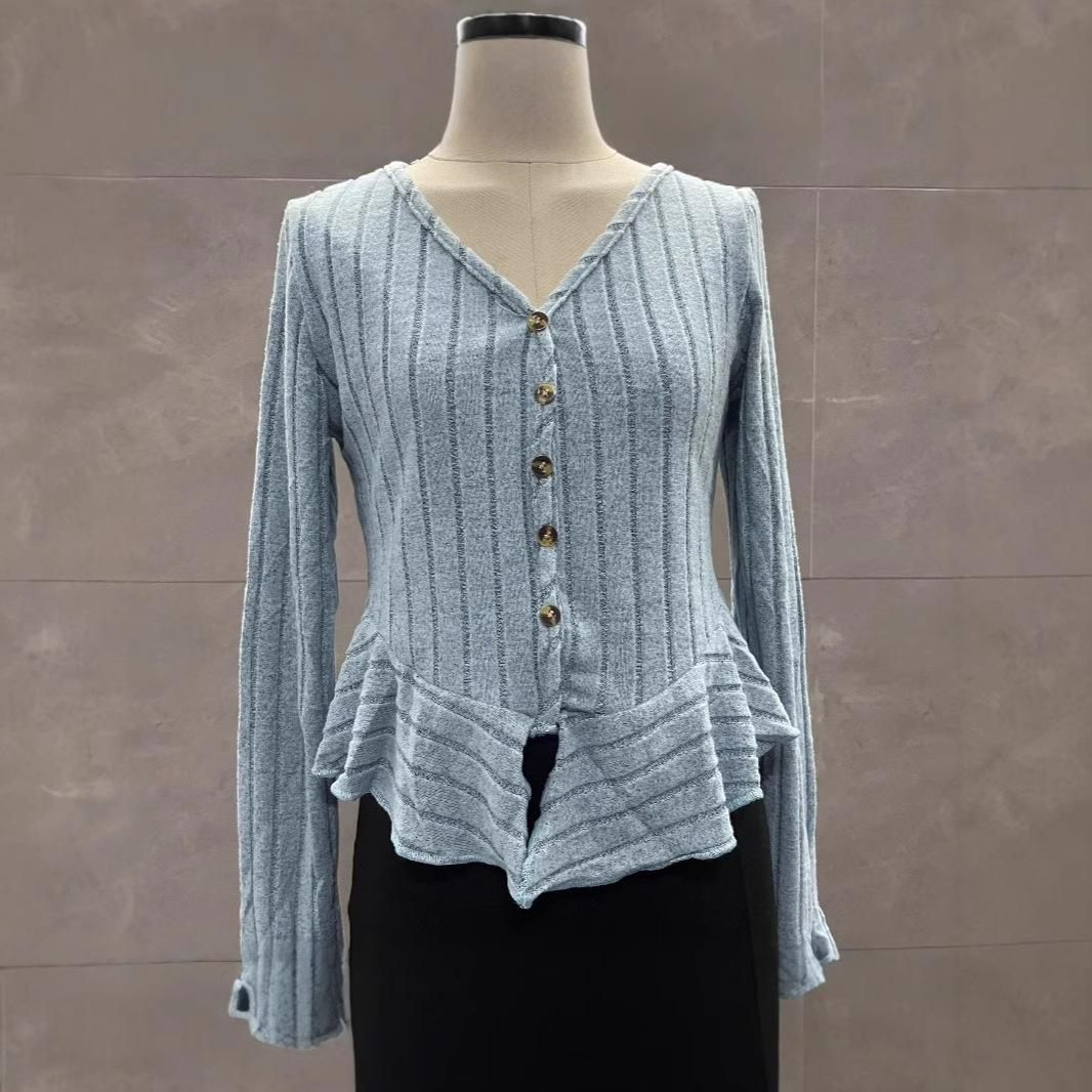 Шикарный и соблазнительный вязаный топ с V-образным вырезом и длинными рукавами с оборками M (approx. 105 lbs)
Шикарный и соблазнительный вязаный топ с V-образным вырезом и длинными рукавами с оборками M (approx. 105 lbs)