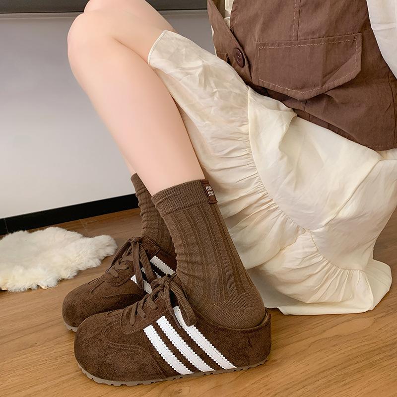 Dexun shoes women s 2025 new spring and autumn flat bottom inner height increase retro casual versatile sports shoes super hot soft sole 40
Dexun shoes women s 2025 new spring and autumn flat bottom inner height increase retro casual versatile sports shoes super hot soft sole 40