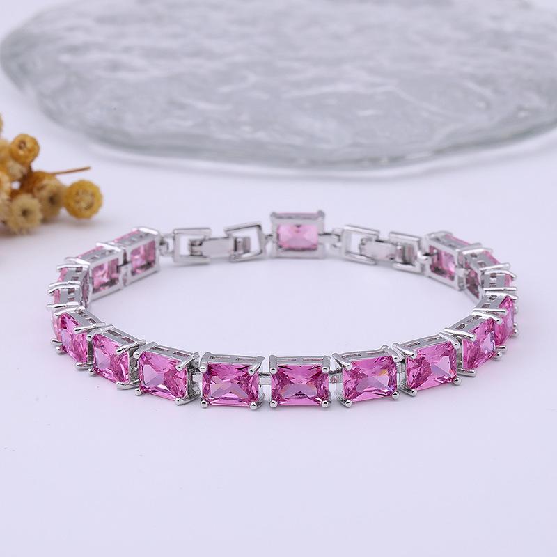 Simple Rectangular Zircon Bracelet For Girls, Niche Copper Electroplated White Gold 24K Gold Gemstone Bracelet. Length 18 + 3 cm Extended Buckle
Simple Rectangular Zircon Bracelet For Girls, Niche Copper Electroplated White Gold 24K Gold Gemstone Bracelet. Length 18 + 3 cm Extended Buckle