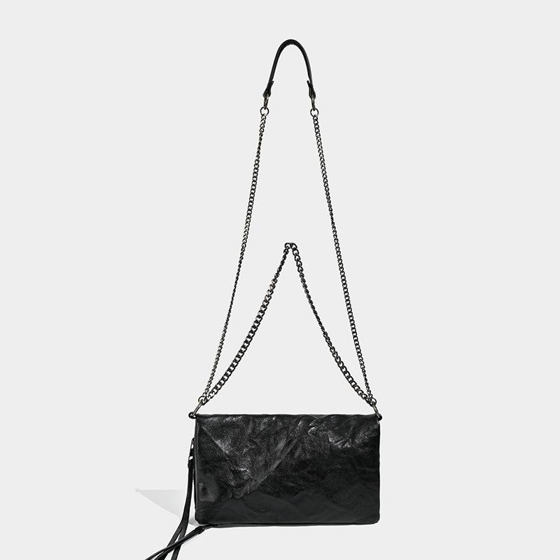 Women s PU Leather Shoulder Bag Feminine Bag Chain Strap Crossbody Handle Designer Fashion
Women s PU Leather Shoulder Bag Feminine Bag Chain Strap Crossbody Handle Designer Fashion