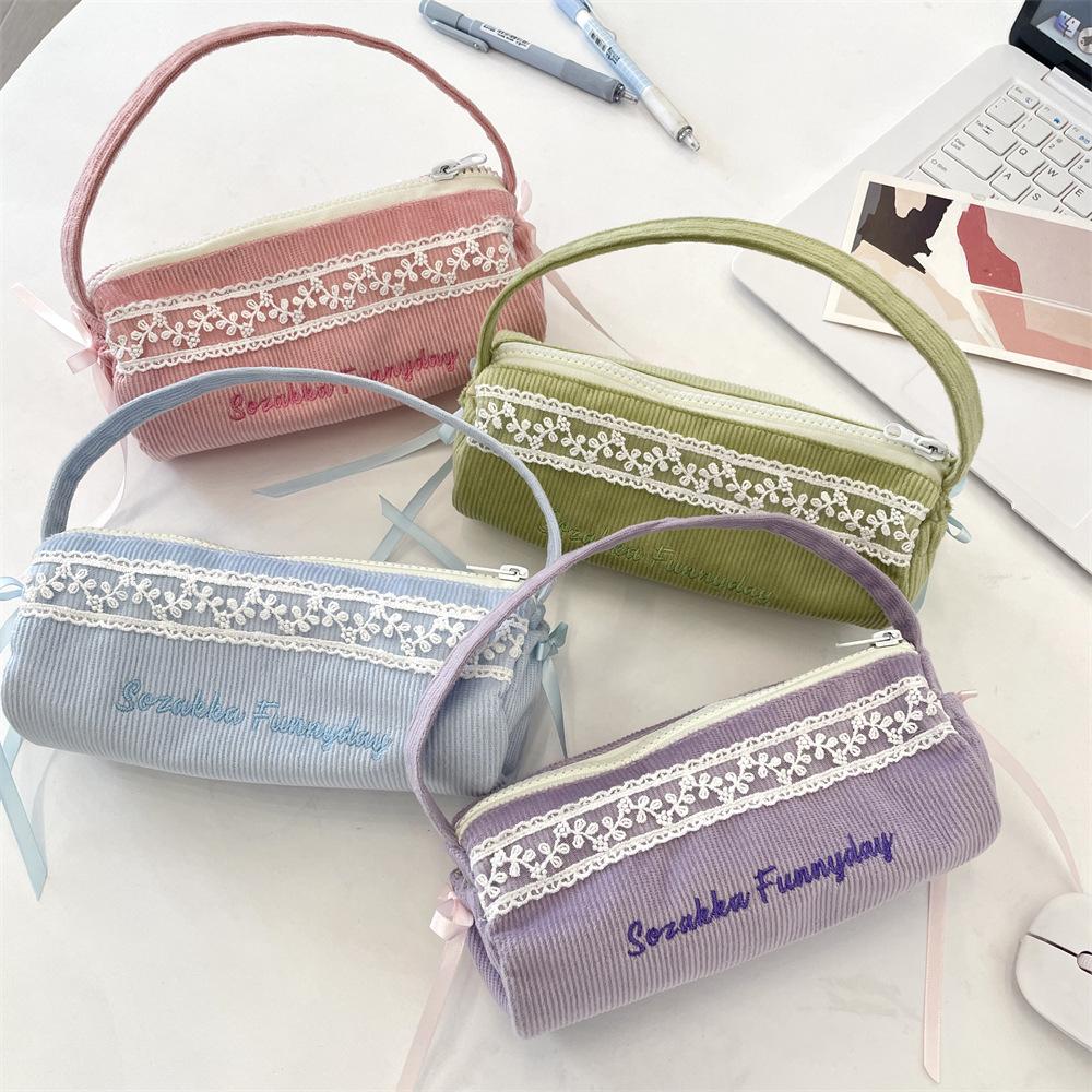 3273 hand-held pencil case, simple, small and fresh pen holder, student stationery storage bag, large-capacity fabric stationery pencil case фіолетовий
3273 hand-held pencil case, simple, small and fresh pen holder, student stationery storage bag, large-capacity fabric stationery pencil case фіолетовий
