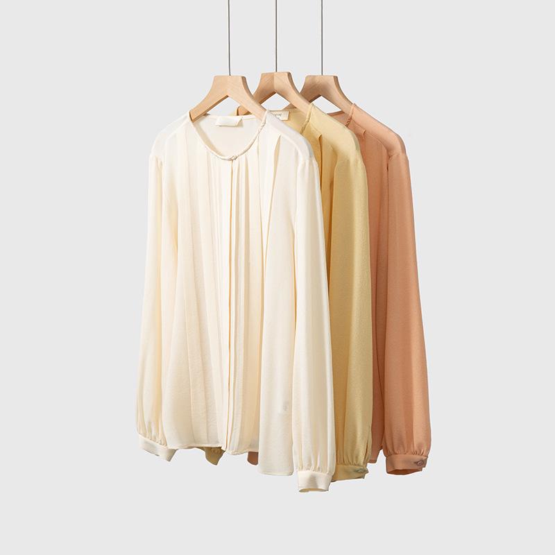 25 Momme Heavy Crepe de Chine Silk Round Neck Long Sleeve Shirt - 100% Mulberry Silk, French Design, Commuter Top L
25 Momme Heavy Crepe de Chine Silk Round Neck Long Sleeve Shirt - 100% Mulberry Silk, French Design, Commuter Top L
