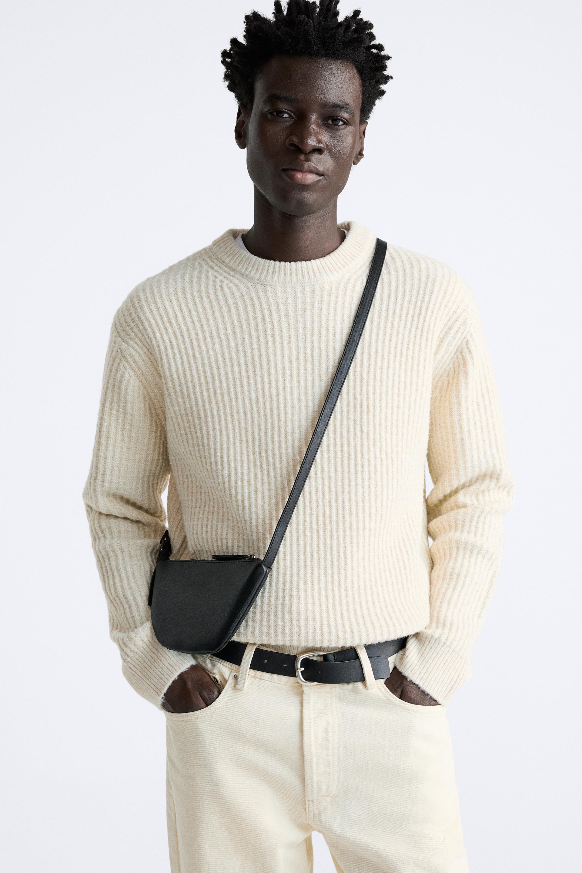 МИНИ-АСИММЕТРИЧНАЯ СУМКА КРОССБОДИ
МИНИ-АСИММЕТРИЧНАЯ СУМКА КРОССБОДИ