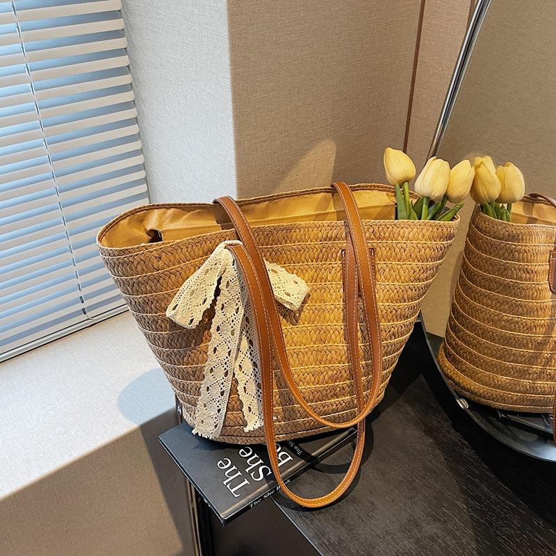 Literary seaside beach straw shoulder bag women s high-end sense large-capacity versatile vegetable basket tote bag хакі
Literary seaside beach straw shoulder bag women s high-end sense large-capacity versatile vegetable basket tote bag хакі