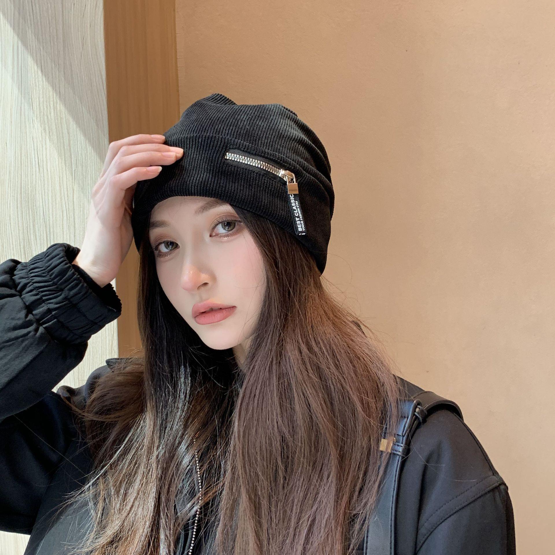 Personalized zipper stack hat women s autumn and winter new face small knitted bag hat corduroy cold hat tide Adult (56-58cm) чорний
Personalized zipper stack hat women s autumn and winter new face small knitted bag hat corduroy cold hat tide Adult (56-58cm) чорний