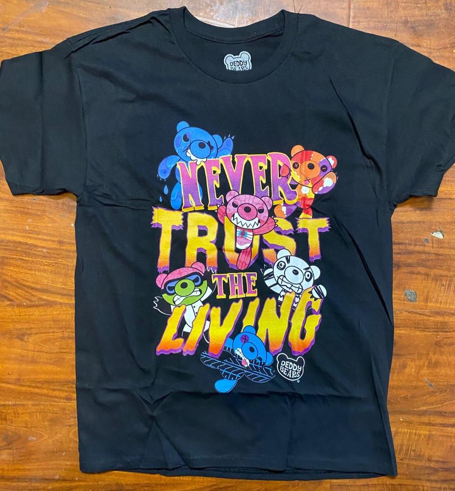 DEDDY BEARS Never Trust The Living Black Graphic Spencer s Tee-NWOT Unisex T-Shirt S
DEDDY BEARS Never Trust The Living Black Graphic Spencer s Tee-NWOT Unisex T-Shirt S