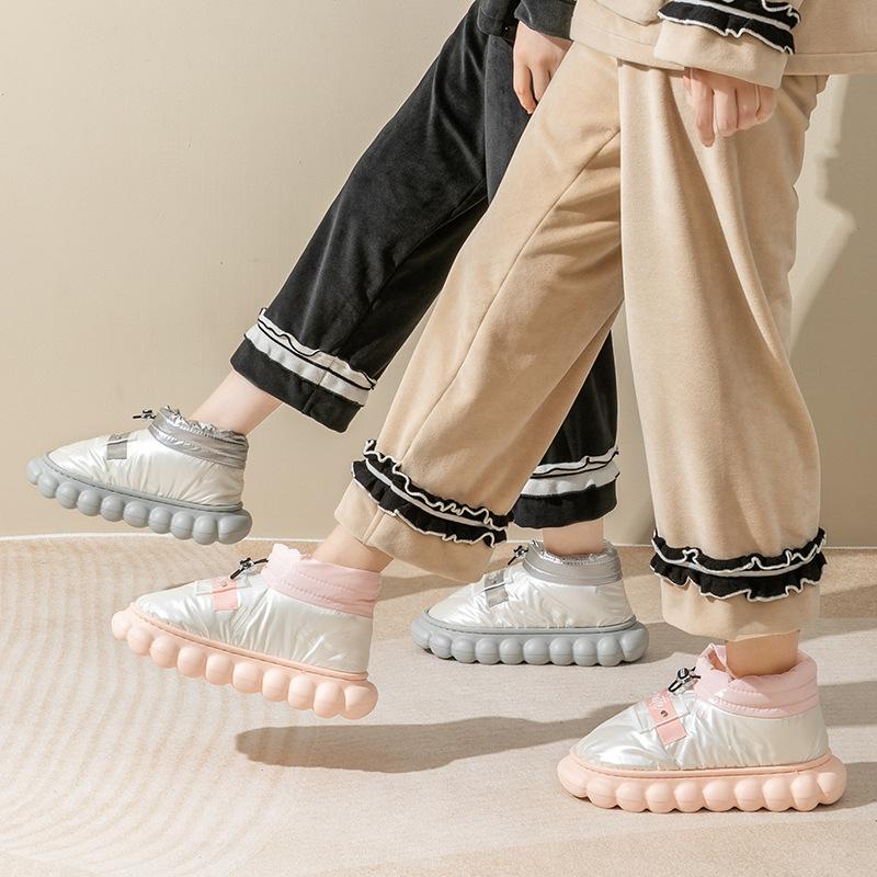 Bag heel cotton slippers rainproof ball cotton shoes fashionable outdoor warm cotton shoes snow boots 44-45 (Suitable for 43-44)
Bag heel cotton slippers rainproof ball cotton shoes fashionable outdoor warm cotton shoes snow boots 44-45 (Suitable for 43-44)