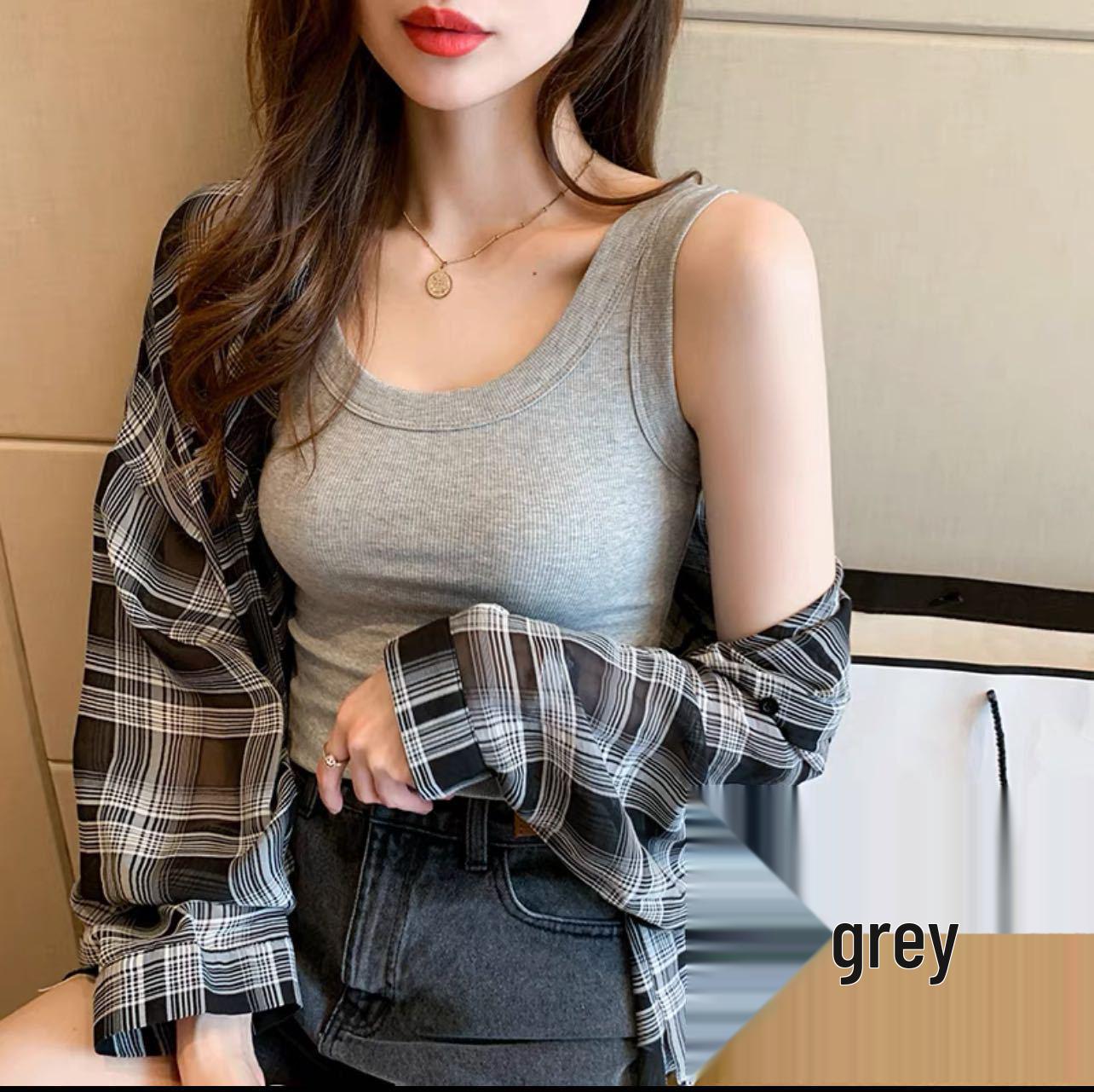 2025 Summer U-Neck Ribbed Knit Camisole: Stylish, Comfortable, Sweat-Absorbent, and Breathable One Size
2025 Summer U-Neck Ribbed Knit Camisole: Stylish, Comfortable, Sweat-Absorbent, and Breathable One Size