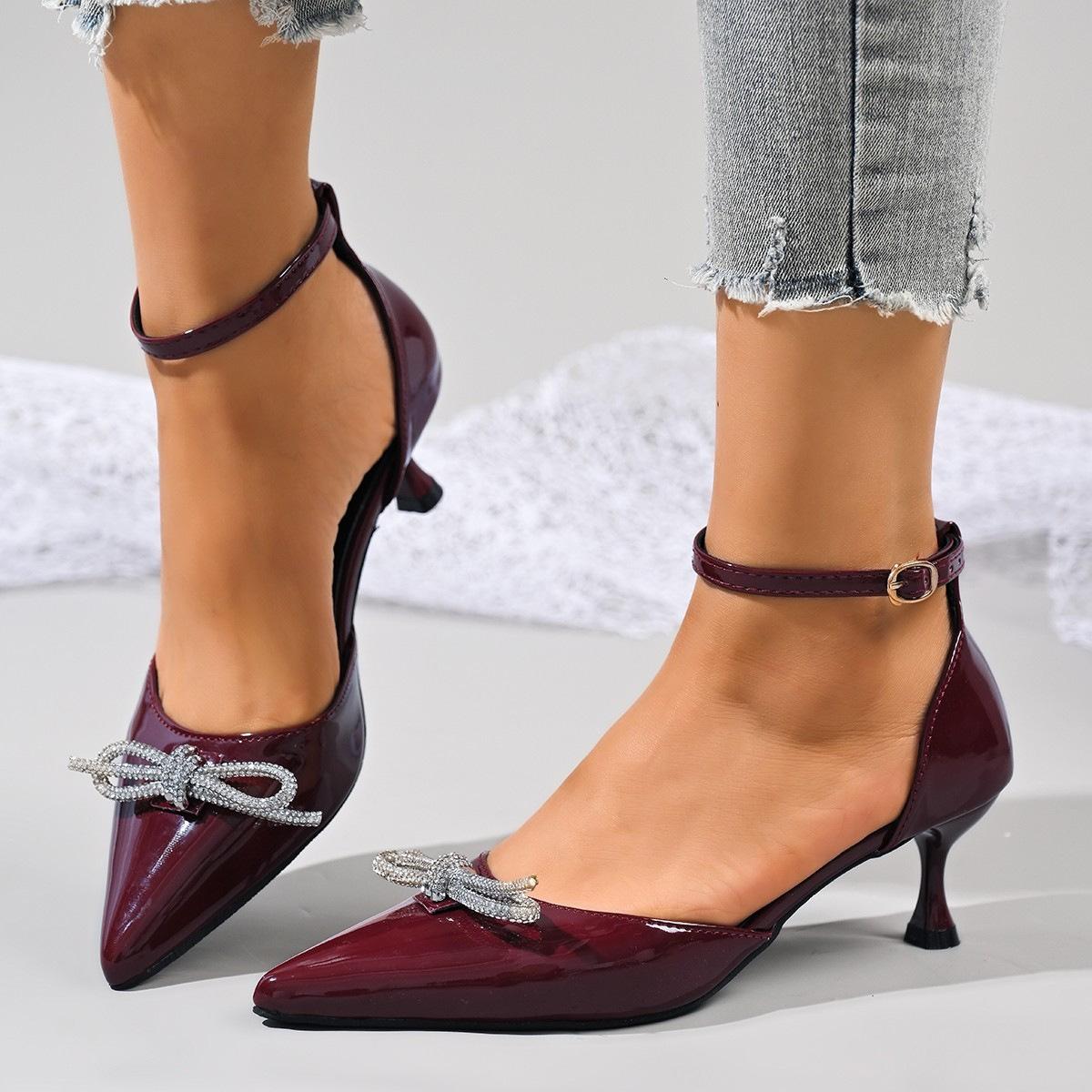 French fashion pointed bow stiletto sandals femininity sexy buckle back strap bag head sandals 35 бордовый
French fashion pointed bow stiletto sandals femininity sexy buckle back strap bag head sandals 35 бордовый