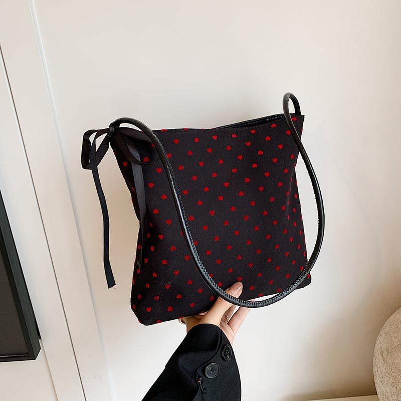 Chic Black And Gray Bowknot Tote Bag For Women Perfect For Everyday Use Red Heart
Chic Black And Gray Bowknot Tote Bag For Women Perfect For Everyday Use Red Heart