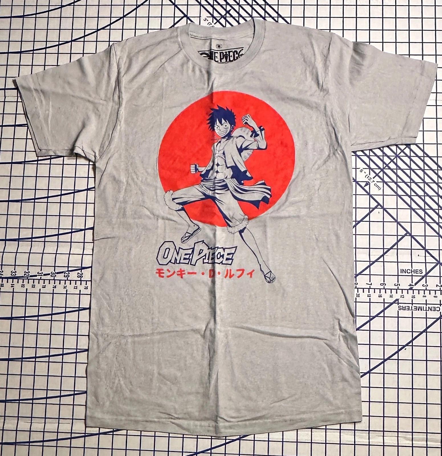 ONEPIECE Men s T-Shirt LUFFY - Silver - Anime Size M 2XL
ONEPIECE Men s T-Shirt LUFFY - Silver - Anime Size M 2XL