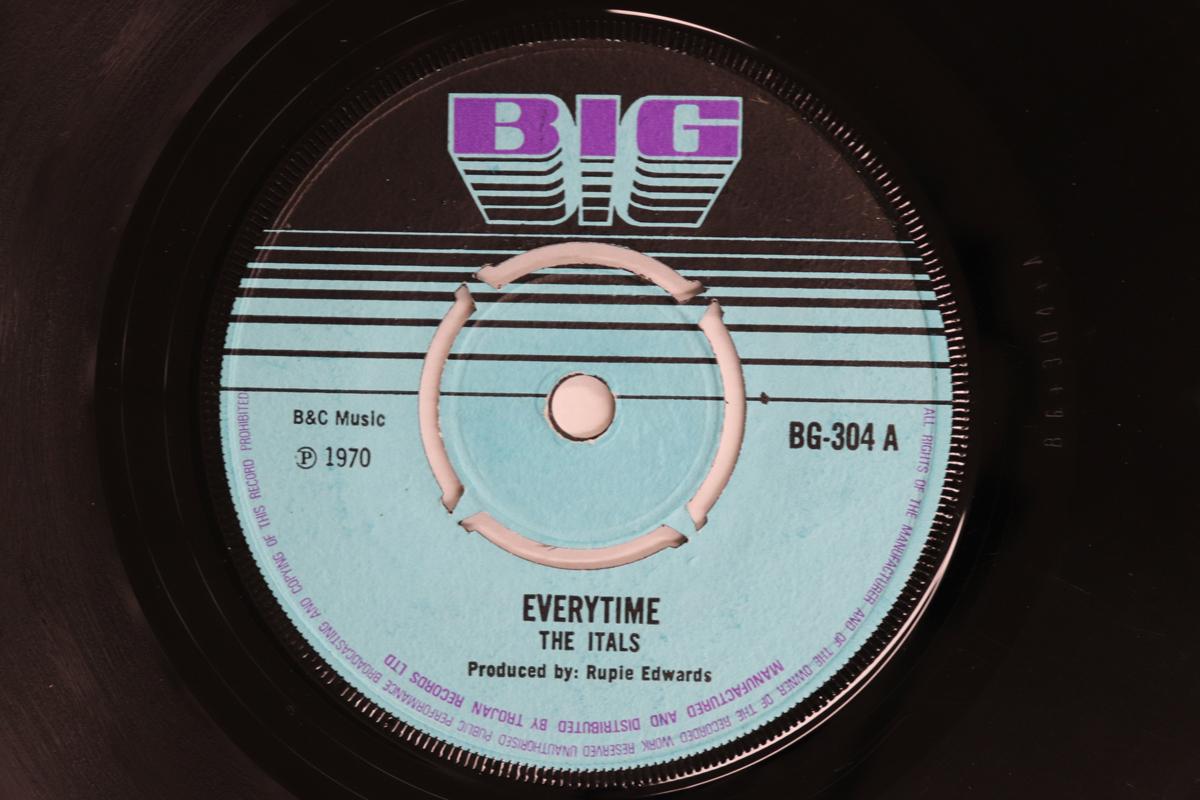 7inch Record ITALS Everytime Version 2 BG304 BIG 1970 UK Reggae Ska Dub Used
7inch Record ITALS Everytime Version 2 BG304 BIG 1970 UK Reggae Ska Dub Used