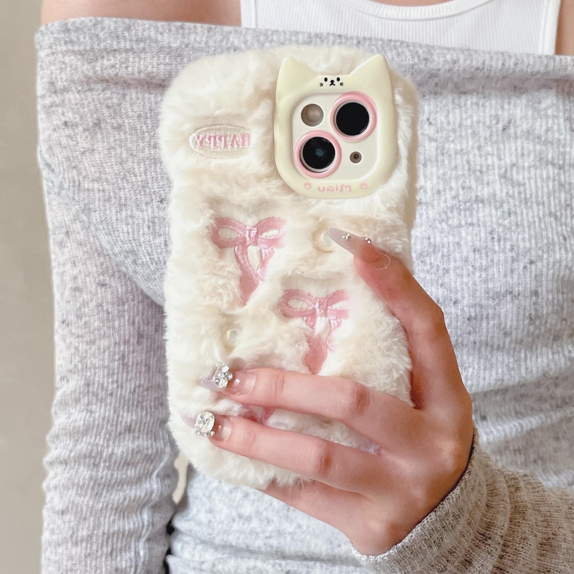 Чохол для iPhone 15 з 3D дизайном банта, перловими акцентами та пухнастим зимовим TPU покриттям Pink
Чохол для iPhone 15 з 3D дизайном банта, перловими акцентами та пухнастим зимовим TPU покриттям Pink