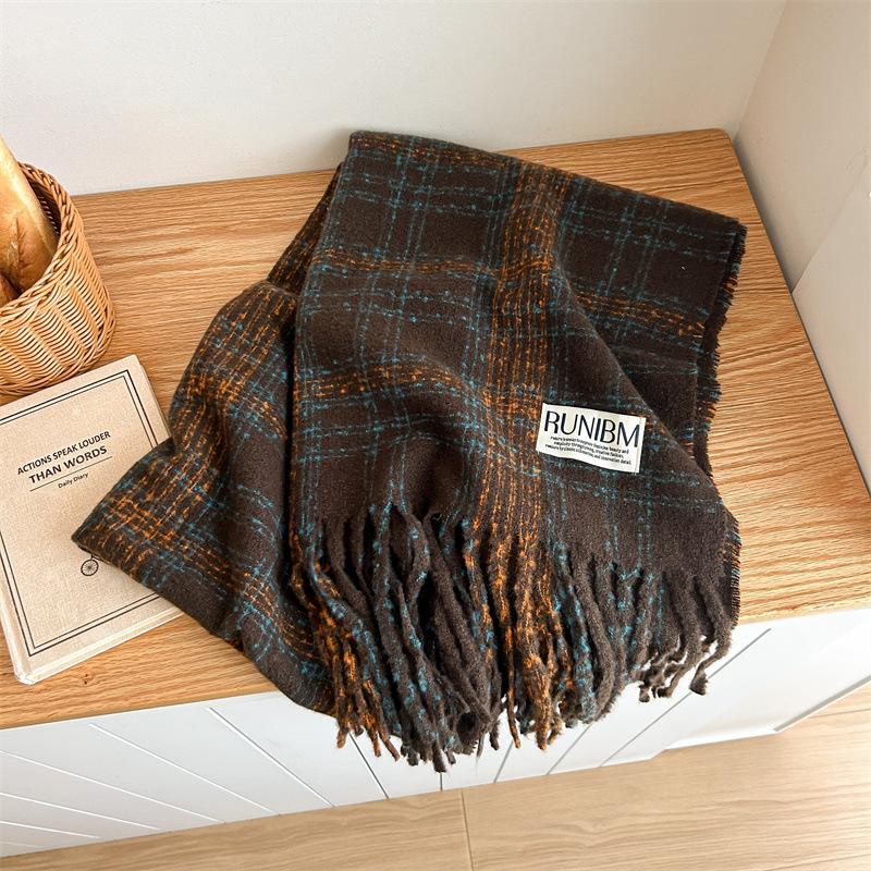 Универсальный искусственный кашемировый мягкий и липкий клетчатый шарф с кисточками для женщин, зимний роскошный новый модный утолщенный теплый платок 68*196cm
Универсальный искусственный кашемировый мягкий и липкий клетчатый шарф с кисточками для женщин, зимний роскошный новый модный утолщенный теплый платок 68*196cm