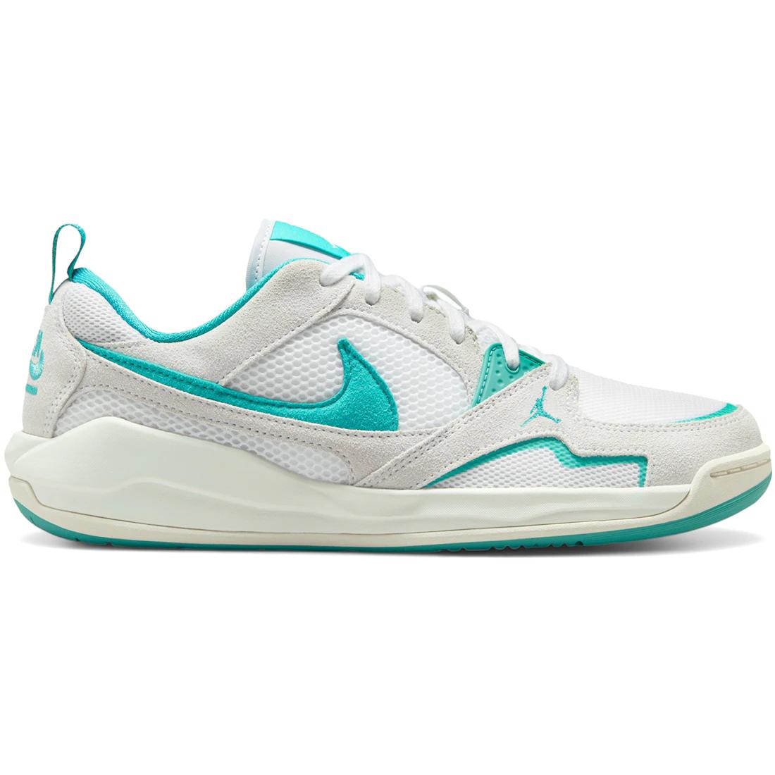 Sneaker Jordan CMFT Era White Sail Washed Teal (Women s)(HJ6778-113) 36.5
Sneaker Jordan CMFT Era White Sail Washed Teal (Women s)(HJ6778-113) 36.5