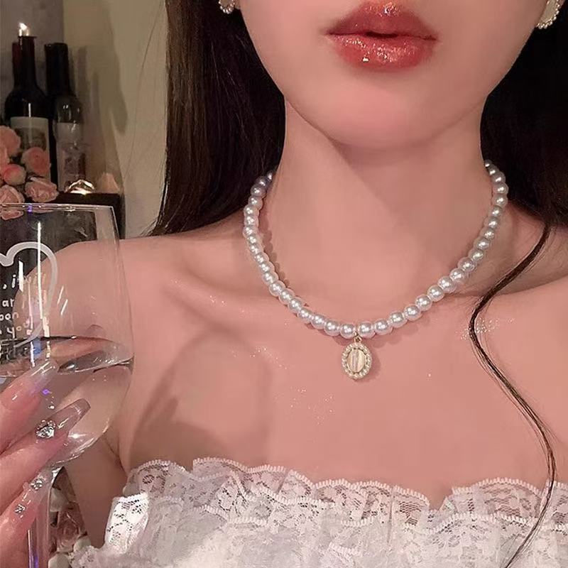 Women s Versatile High-end Collarbone Heart Pendant Necklace
Women s Versatile High-end Collarbone Heart Pendant Necklace