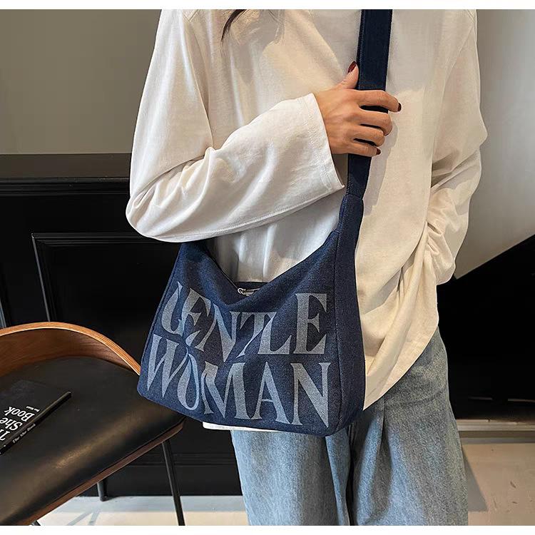 Canvas Bag Women Fashionable Large-capacity All-matching Shoulder College Students Commuting Tote Class 32x12x25 темно-синього кольору
Canvas Bag Women Fashionable Large-capacity All-matching Shoulder College Students Commuting Tote Class 32x12x25 темно-синього кольору