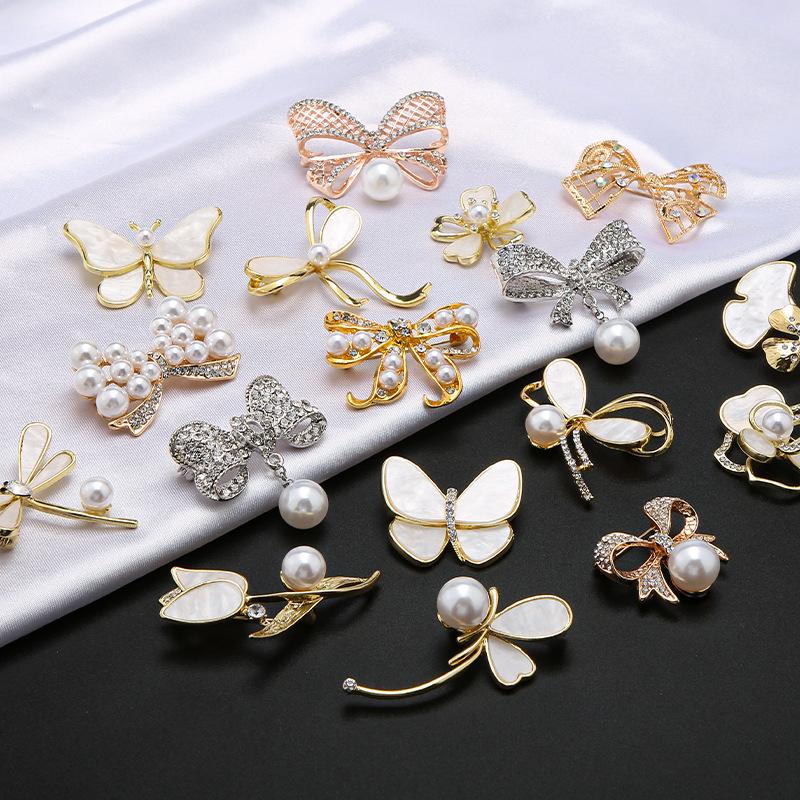 Elegant Pearl Butterfly Brooch: Versatile Anti-exposure Pin for Women s Fashionable Attire
Elegant Pearl Butterfly Brooch: Versatile Anti-exposure Pin for Women s Fashionable Attire