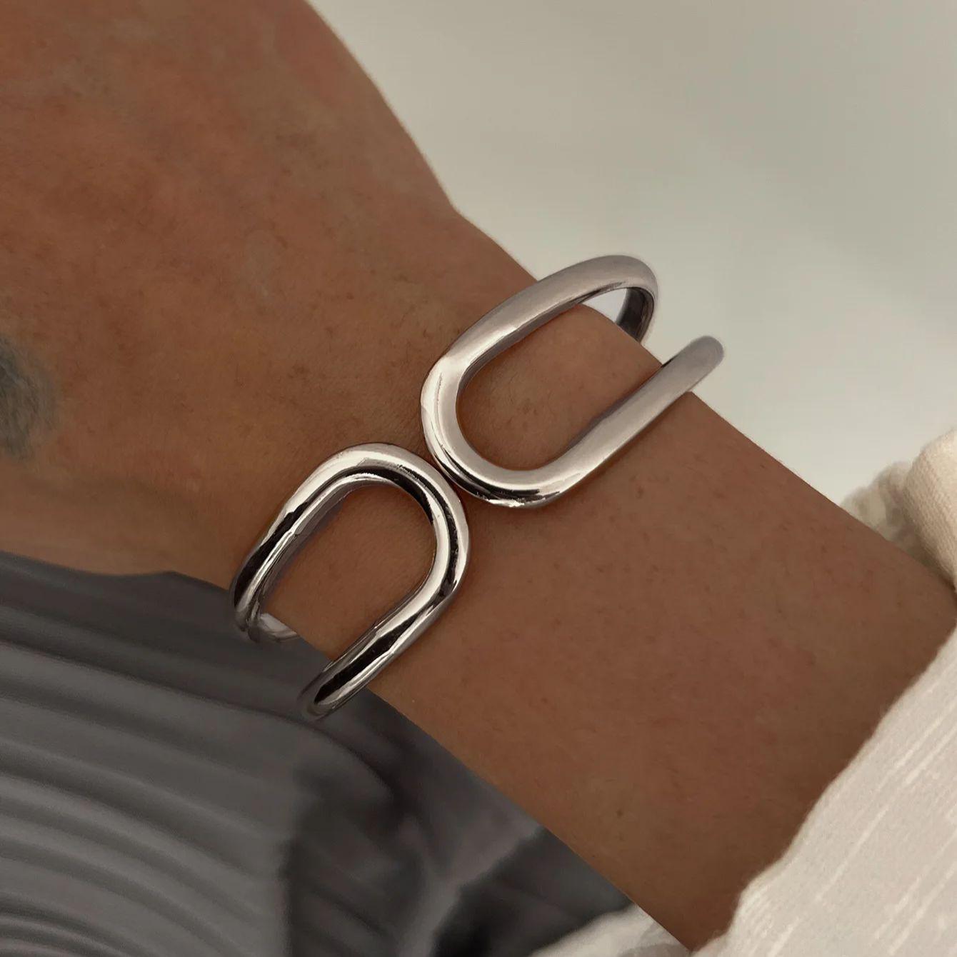 DIEZI Different Style Hip Hop Heavy Metal Cuff Bangles Bracelets Punk Gold Silver Color Geometric Spring Bangles For Women Men
DIEZI Different Style Hip Hop Heavy Metal Cuff Bangles Bracelets Punk Gold Silver Color Geometric Spring Bangles For Women Men