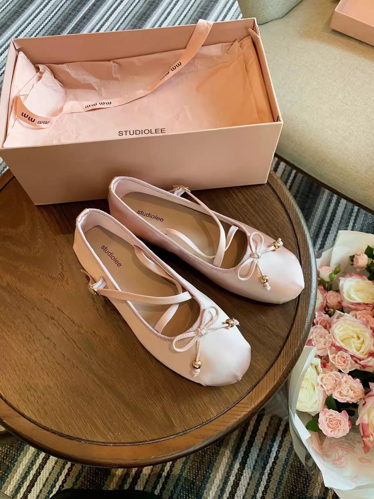 Sheepskin version~ Grape mother same style girl bow cross strap ballet shoes flat Mary Jane shoes women s single shoes 40
Sheepskin version~ Grape mother same style girl bow cross strap ballet shoes flat Mary Jane shoes women s single shoes 40